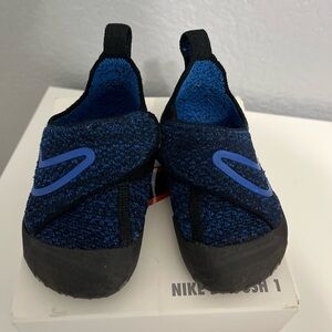 Nike Swoosh 1 Navy and Black Sneakers